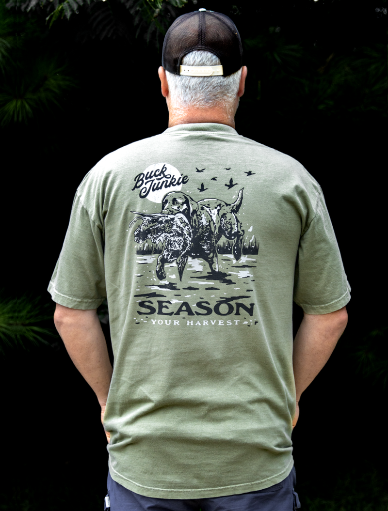 Load image into Gallery viewer, Buck Junkie Hunting Dog Splash T-Shirt
